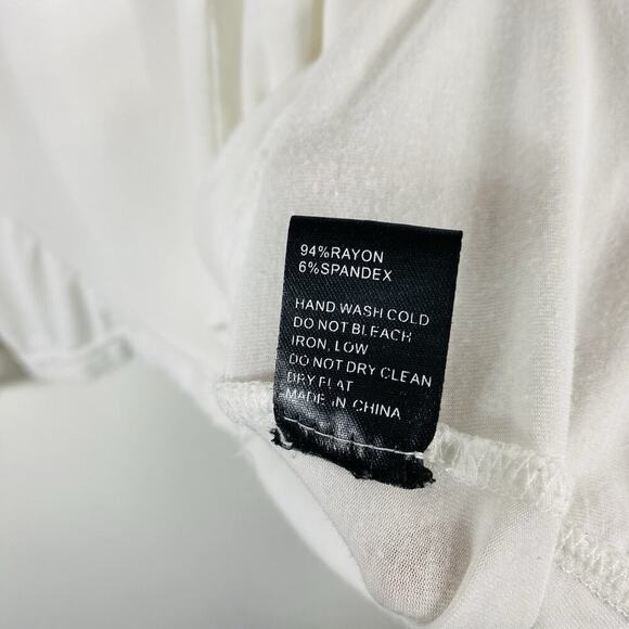 Pol Size Small Frayed Edge V-Neck Short Sleeve Pocket Tee Top White - Picture 4 of 4